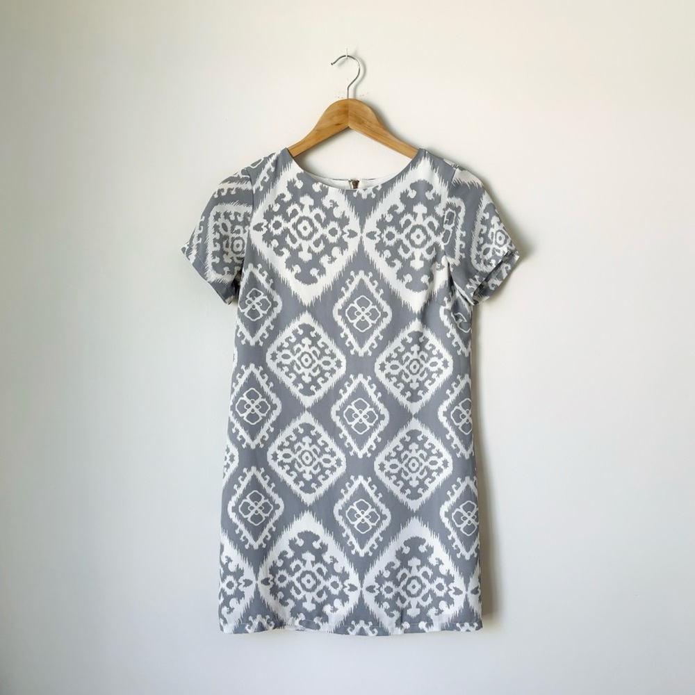Lulu’s Give Me a Print Slate Grey Print Shift Dress